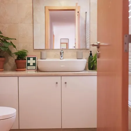 アパート 2 Bedroom Apartment By Ribeira D'Ilhas