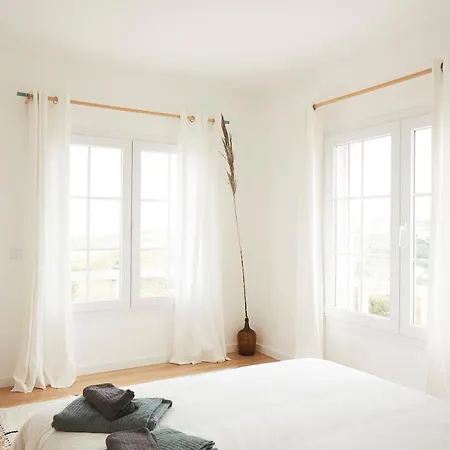 2 Bedroom Apartment By Ribeira D'Ilhas